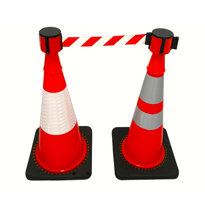 Vysoce elastický dopravní bezpečnostní kužel z PVC s volitelnou váženou gumovou základnou pro kontrolu na silnici za každého počasí a izolaci nebezpečí