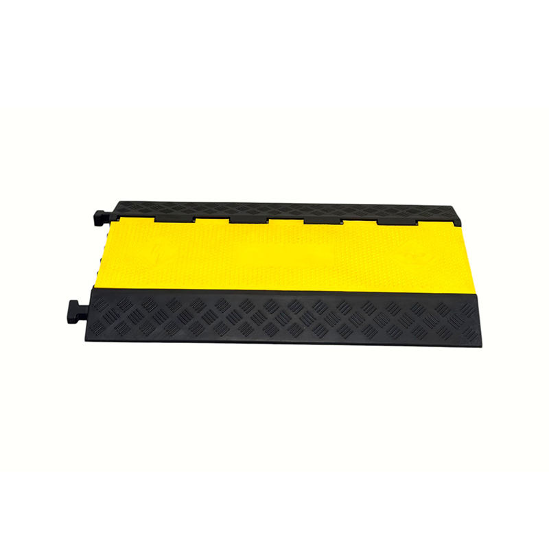 Gumová základna s vysokou nosností Pvc Flip Cover 5kanálový chránič kabelu pro velké zatížení