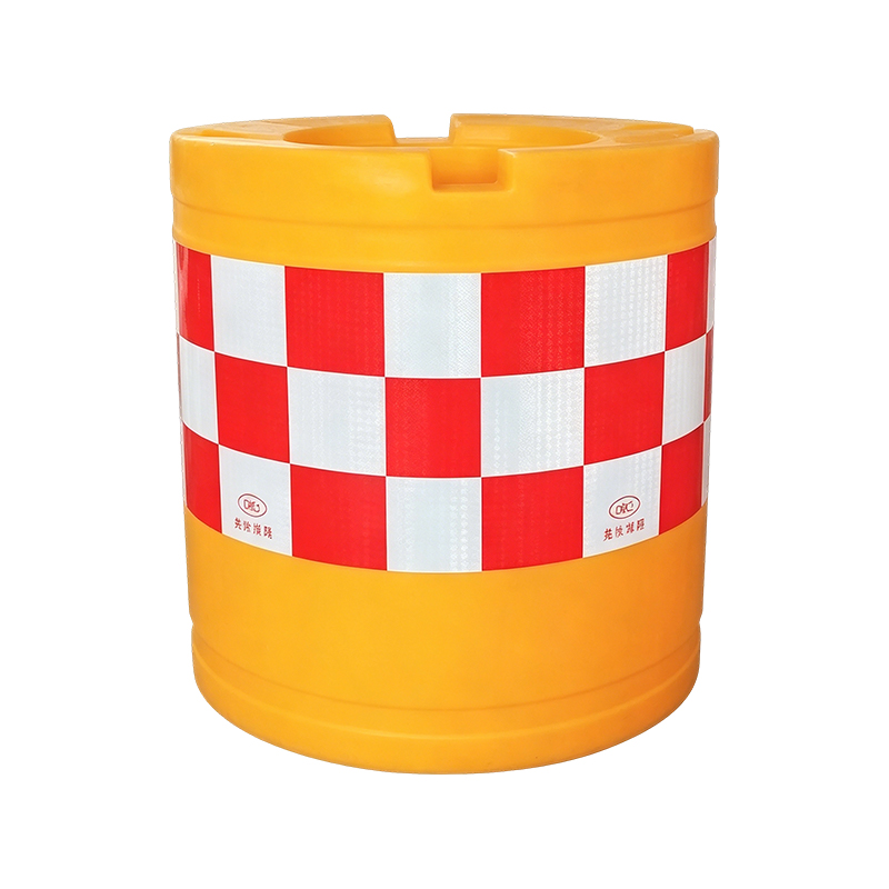 Vyfukované / rotačně tvarované sudy na ochranu proti nárazu