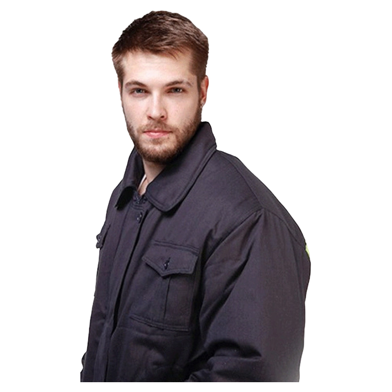 Oděvy odolné proti parám zpomalující hoření